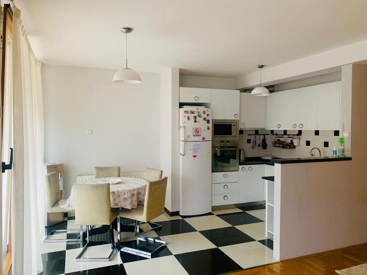 Cozy City Center Apartment Prizren Kültér fotó